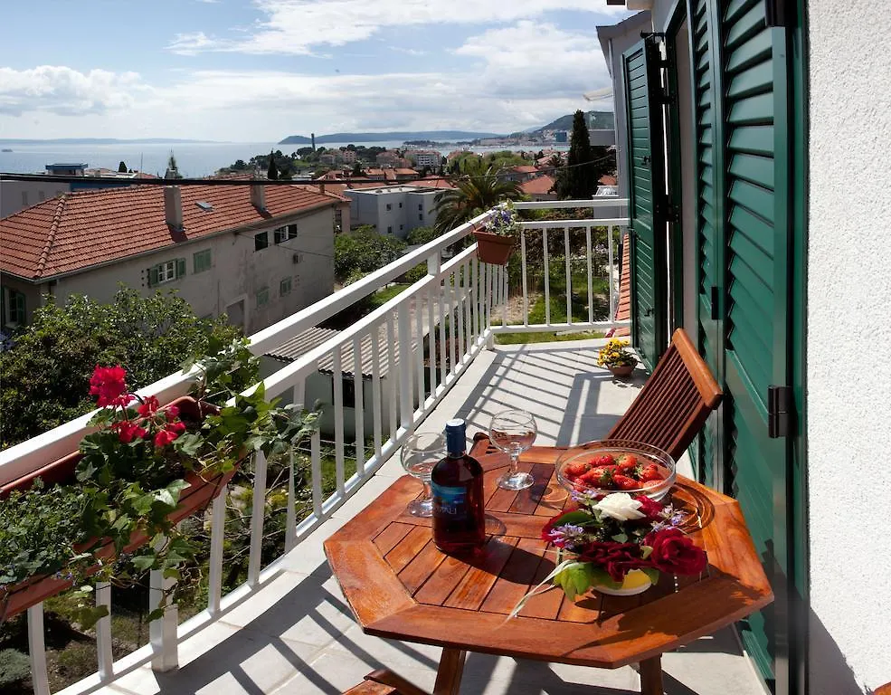 Apartment Firule Sandy Beach Split