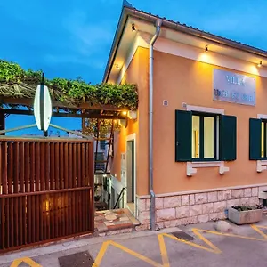  Apartment Urbi Et Orbi 2